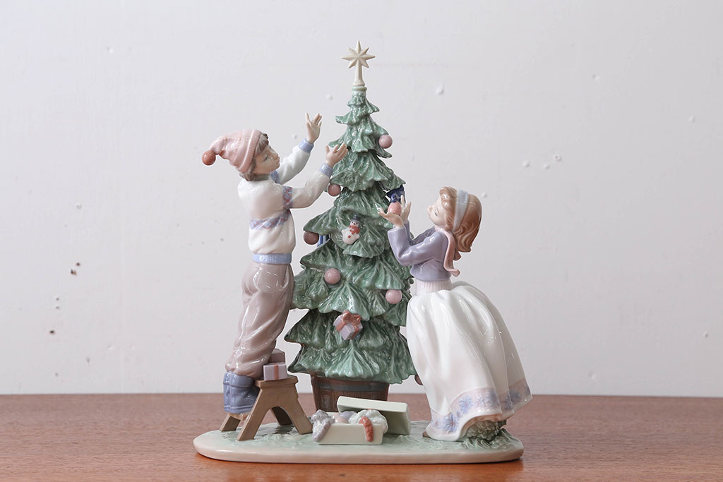 引越しで買取 リヤドロ(LLADRO)・「クリスマスツリーを飾ろう」 | 買取 